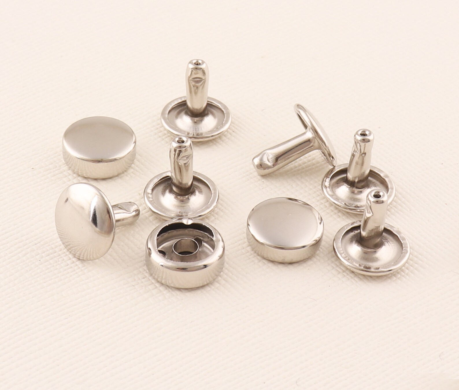 100 Remaches Huecos Decorativos De Acero - Tamaños 6 Mm, 8 Mm, 10 Mm, En Colores Plata Y Negro