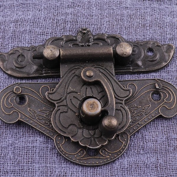 Antique Bronze Latch, Chinese hasp, Jewelry Box Hasp, Rustic Latch, catch lock, leather chest hasp - 2-3/4"（70mm）