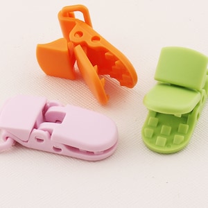 Plastic Pacifier Clip,Suspender Clips, Mitten Clips,Bib Clip,Clips for Soothie,Paci Holder,Bib Holder Clips-20mm*20pcs