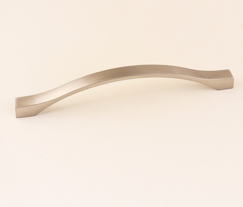Dresser pulls,Cabinet door pulls,14cm Drawer pull,Matte silver Handle pull,Kitchen Cabinet Handle Pull,Furniture pulls