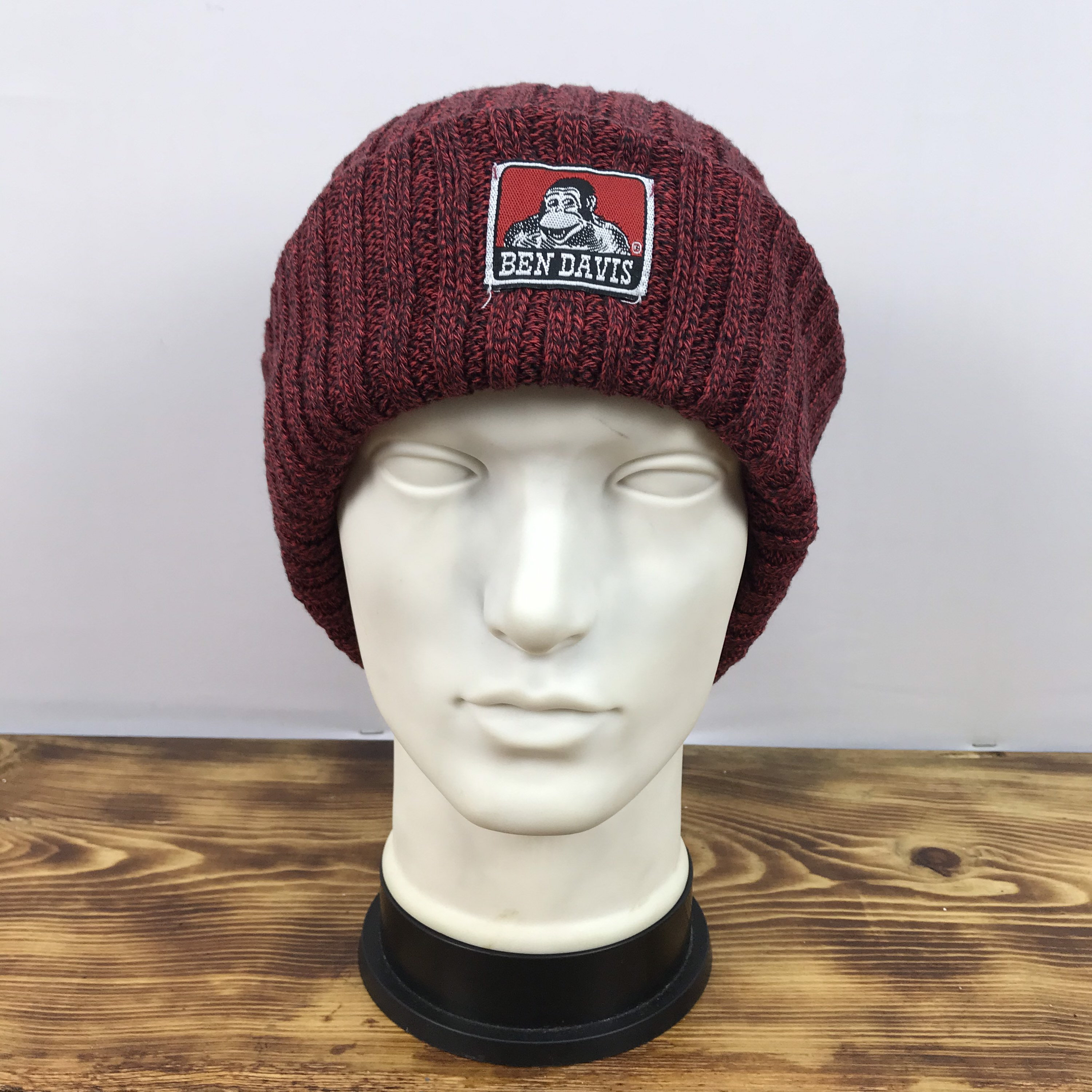 BEN DAVIS Big Logo Solid Maroon Beanie 