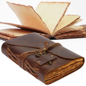 Diario antico vintage rilegato in pelle fatto a mano con carta con bordo frastagliato vecchio stile con 200 pagine bianche non rigate, regalo perfetto per scrittori