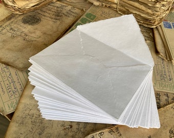 Wanderings Handmade White Deckle Edge Envelopes - Package of 25 - for Announcements, Wedding Invitations, Greeting Cards - Thick 150 GSM