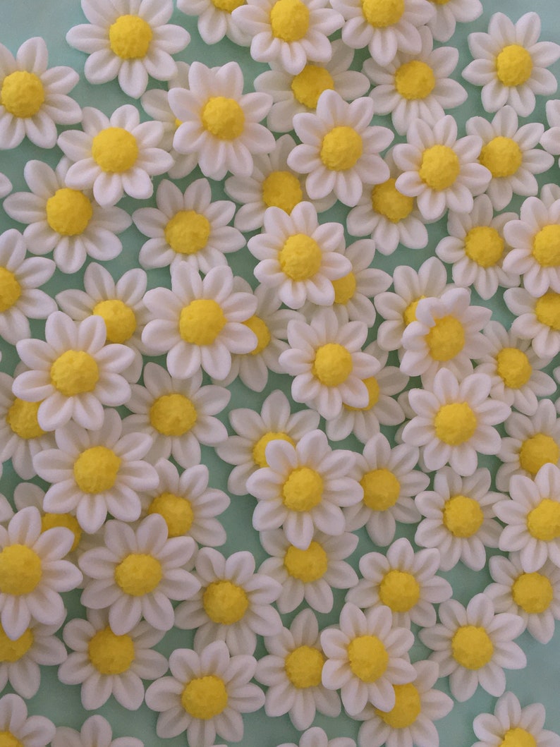 Edible Mini Daisies Small Fondant Daisies Sugar Flowers Cake Etsy