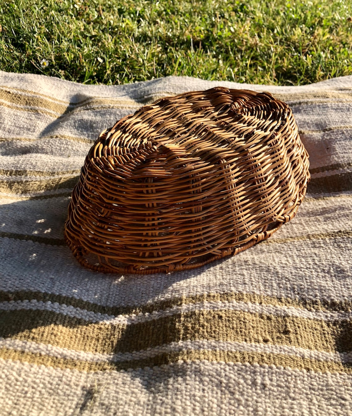 Vintage Scalloped Edge Wicker Boat Shaped Woven Storage Basket Etsy