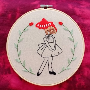 Paddenstoelmeisje - Borduurringkunst