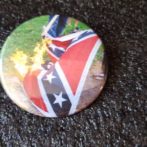 Brennende Konföderierte Flagge - 3cm oder 5cm Button