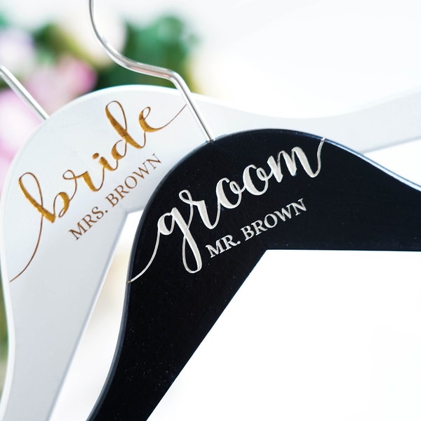 SET of 2 Personalized Hangers - Painted Engraved Hangers for Bride & Groom - Wedding Gift - Personalized Bridal Dress Hanger - Bride/Groom