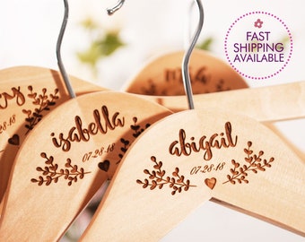 Lot de 5 cintres de demoiselle d&#39;honneur - cintre de demoiselle d&#39;honneur gravé - cadeau de mariage - cintre personnalisé pour robe de mariée - cintres de mariage avec noms