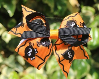 Halloween Spiders  Hairbow - Halloween Hairbow-  Pumpkin Costume - Ghost Costume - Halloween Bow in Black