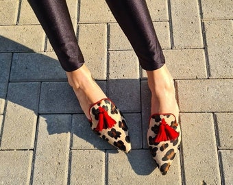 Mules, stampa animalier, zoccoli in cavallino, scarpe leopardate, scarpe in pelle, nappine, zoccoli in pelle