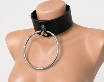 Lederchoker-Halsband mit Ring