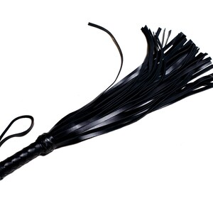 Handmade Leather Flogger – Heavy Thuddy Whip with 50 Braided Tails