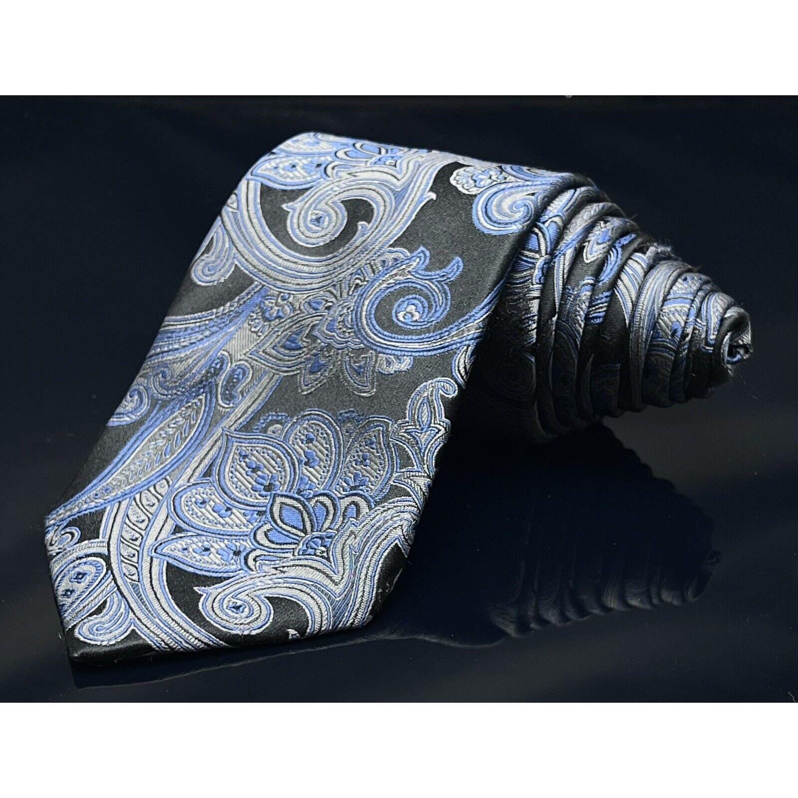 Cravate Donald Trump En Soie 100% - Fait Main - Bleu Floral - Occasion Porté