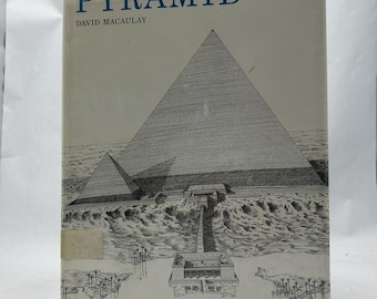Pyramid by Macaulay, David , paperback
