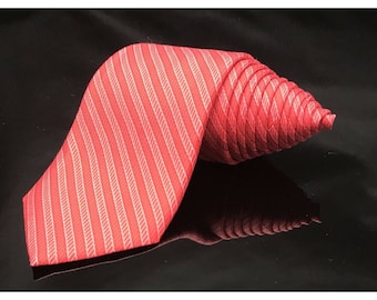 Vineyard Vines 100% Silk Rope Outline Necktie – Bright Red Long