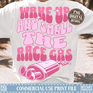 Smell The Race Gas png, racebrandstof png, png, zomer png, trendy race, racevrouw png, T-shirt racevrouw, dragrace, ruik racebrandstof