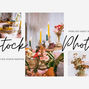 Op de afbeelding: Een verzameling van 20 gestylede stockfoto's voor podcasthosts. De afbeeldingen tonen een tafelsetting met kaarsen, bloemen en verschillende rekwisieten. De tekst "Podcast Host Images" en "Stock Photos" is zichtbaar in de afbeelding.