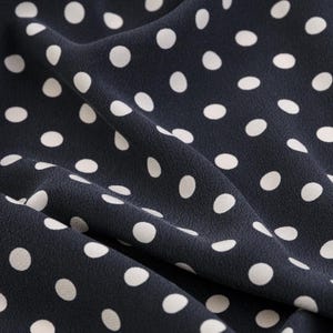 Peach Skin Silk Fabric – Polka Dot Crepe de Chine by  1/4 Yard – Sandwashed Italian Silk in Gray and White for Dresses, Blouses & Pants