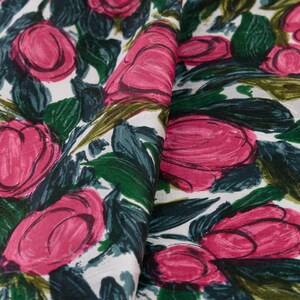 Rent sidentyg med rosa blommor från 60-talet - perfekt för aftonklänningar, eleganta blusar och kjolar, accessoarer och heminredning bild 7
