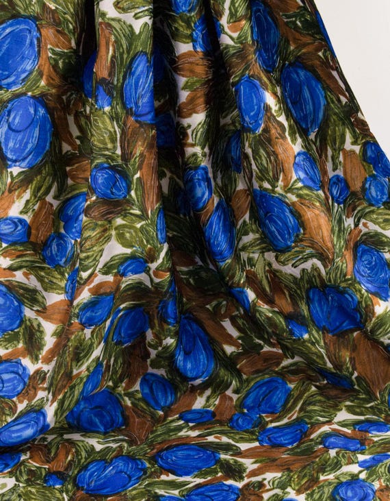 Vintage Seidenstoff mit blauen Blumen aus den 60er Jahren ideal