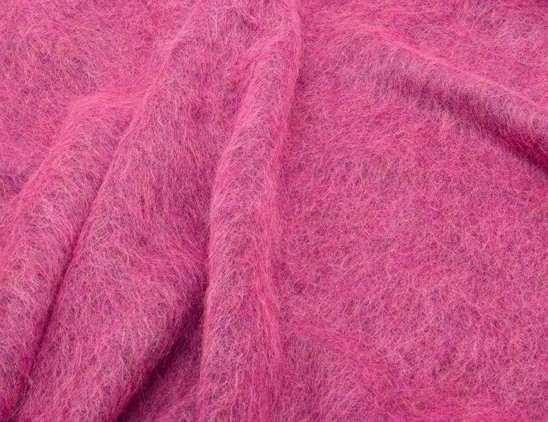 Leichter italienischer Mantelstoff in Pink, 95 g/m², mit elegantem Fall