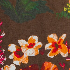 Vintage cotton fabric sold by the meter with Hawaii motif 85 cm x 145 cm / unit. The fabric is satin weave. Particularly great for dresses and skirts image 5