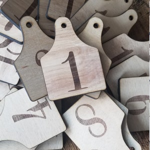 Cattle Tag Table Numbers //Rustic Wooden Table Number Tag // Farmhouse Style // Wedding Table Number Tags imagem 1