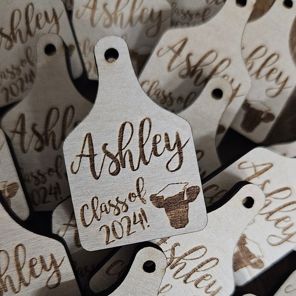100 Count Wooden Mini Cattle tag Table Decor // Personalized Graduation Favors // Class of 2024 // Custom Cattle Tag Event Decor //