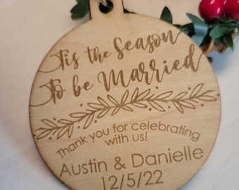 Christmas Ornament Wedding Favors // Winter Wedding // Christmas Wedding // Winter Wedding Favors