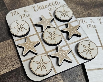 Recuerdos de boda personalizados de tres en raya: juego de madera de abedul, temática costera.