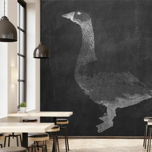 Abstrakte schraffierte Gans Tapete, dunkles Beton Wandbild mit Vogel | selbstklebende, ablösbare, Peel & Stick Wanddeko