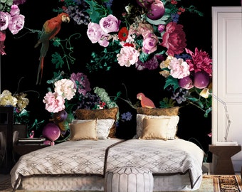 Rosa Blumenstrauß, bunte Vögel, Papageien, dunkler Hintergrund, Tapete | selbstklebendes, ablösbares Wandbild