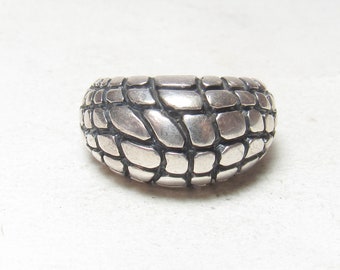 Heavy Sterling Silver Pebble Stone Pattern Design Ring Estate