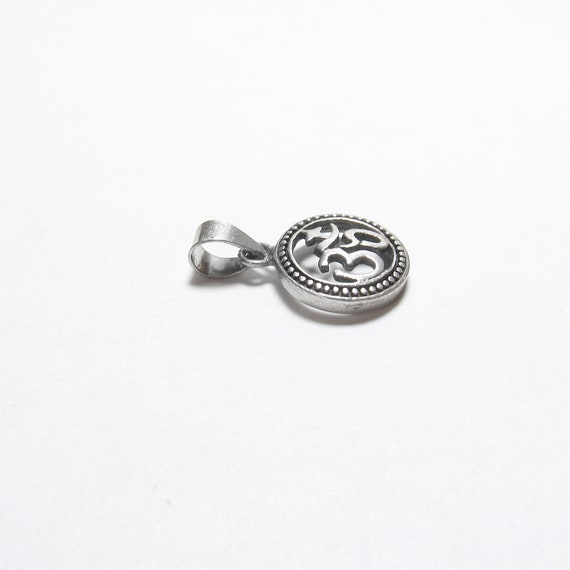 Little Sterling Silver Sacred Sound OM Round Pend… - image 2