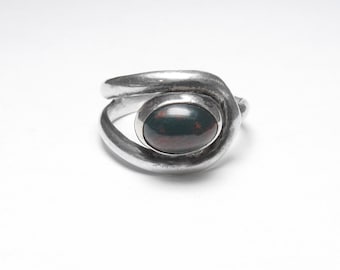 Sterling Silver 1.00 Ct Natural Oval Green Bloodstone Bypass Ring Vintage
