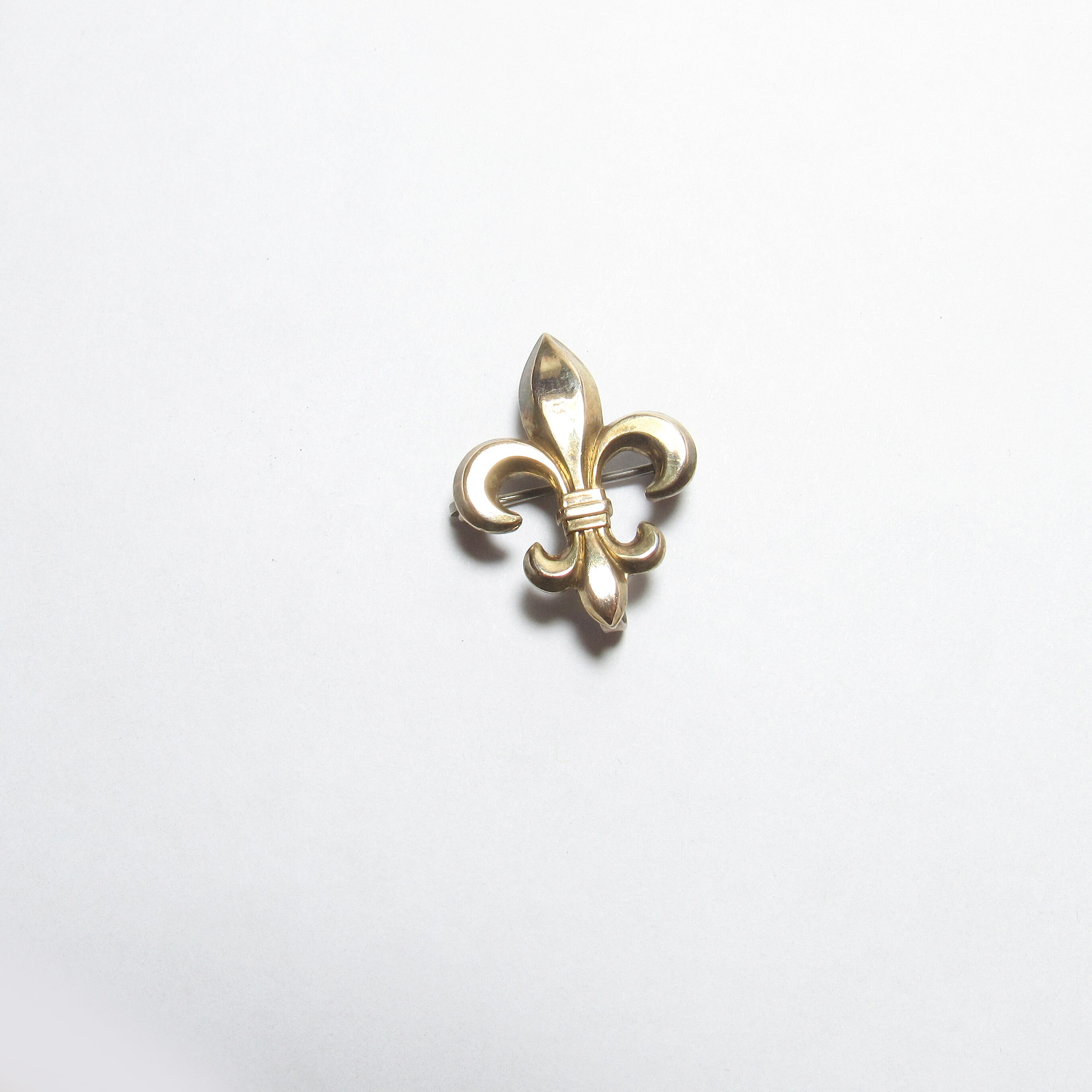 SYMMETALIC Sterling Silver and 14K Yellow Gold Fleur De Lis Brooch