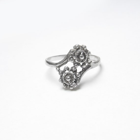 Sterling Silver Two Little Flower Ring Vintage - image 1