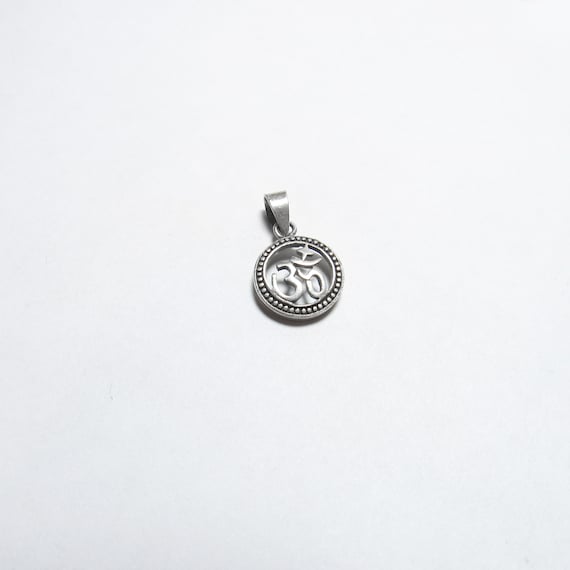 Little Sterling Silver Sacred Sound OM Round Pend… - image 1