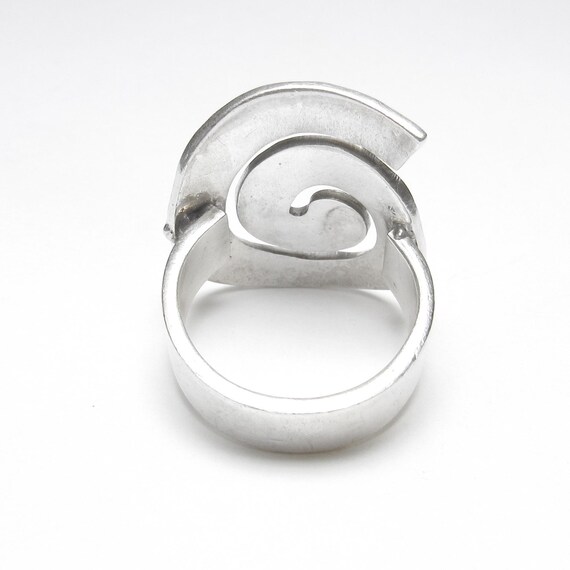Heavy Sterling Silver Hammered Design Swirl Spiral Of Rebirth Strength Ring Vintage View 3
