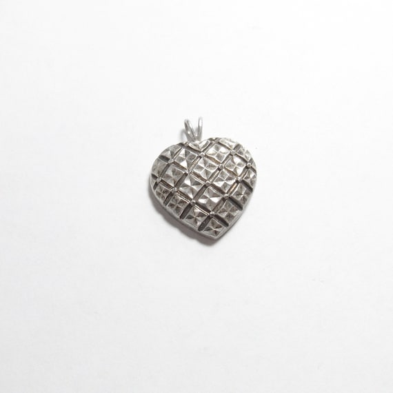 BEVERLY HILLS SILVER Sterling Silver Diamond Cut Heart Shape Pendant Vintage