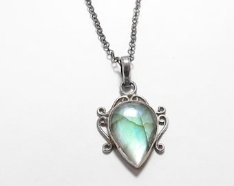 Sterling Silver 5.00 Ct Natural Pear Shape Blue Shine Labradorite Solitaire Pendant With Chain Vintage
