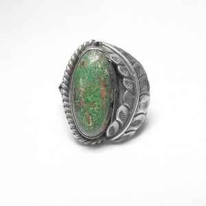 MONROE ASHLEY Navajo-sterlingzilver 6,00 kt natuurlijk groen Carico Lake Turquoise veren ring jaren 1970 vintage