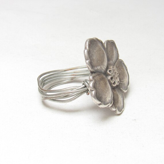 Sterling Silver Detailed Flower Wire Band Ring Es… - image 2