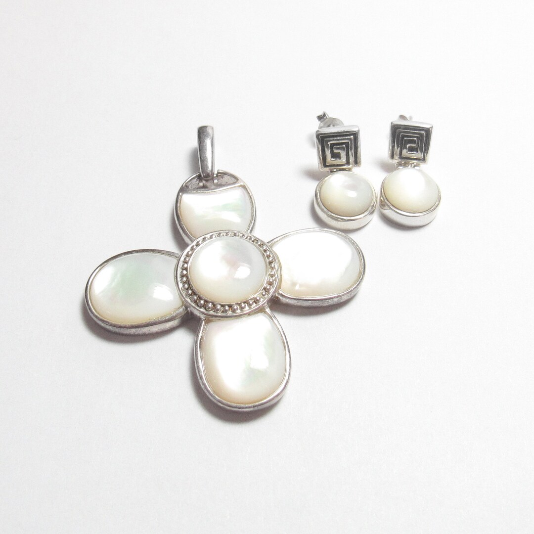 JEWELRY SET Sterling Silver Shiny Mother of Pearl Pendant With Matching ...