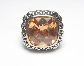 Heavy Base Metal Gold Tone Accent Champagne Cushion Glass Stone Weave Pattern Ring 1970's Vintage