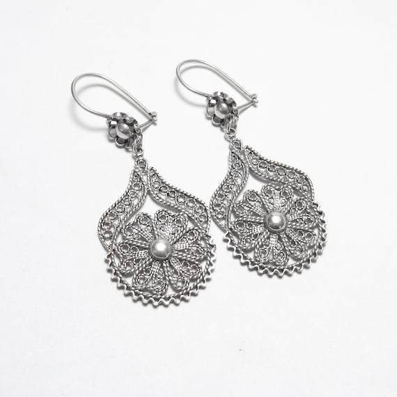 Sterling Silver Flower Cutout Dangle Earrings Sterling Silver Flower Cutout Dangle Earrings