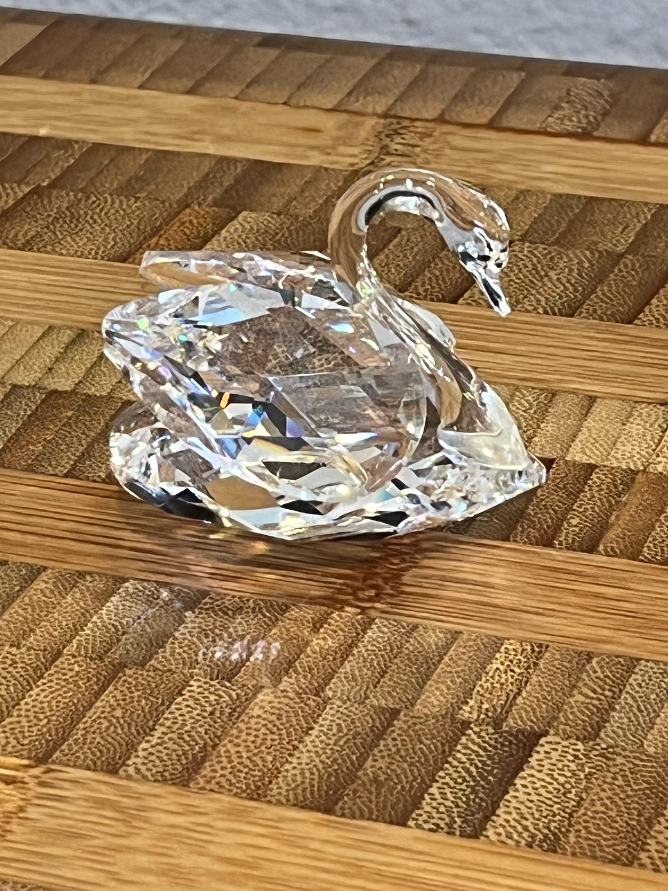 スワロフスキーの白鳥マーク - Etsy 日本