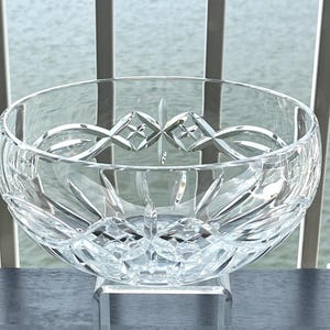 Vintage Waterford Crystal 9&quot; Dolmen Centerpiece Bowl Waterford Seahorse Acid Etched Backstamp Made In Ireland Excellent Condition