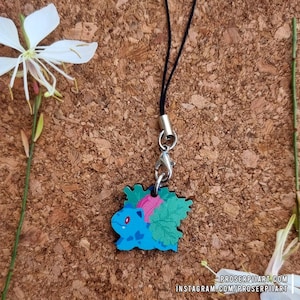 Ivysaur Mini Wooden Phone Charms ,, 1 inch or 2.5 cm ,, Wood Keychain Phone Strap